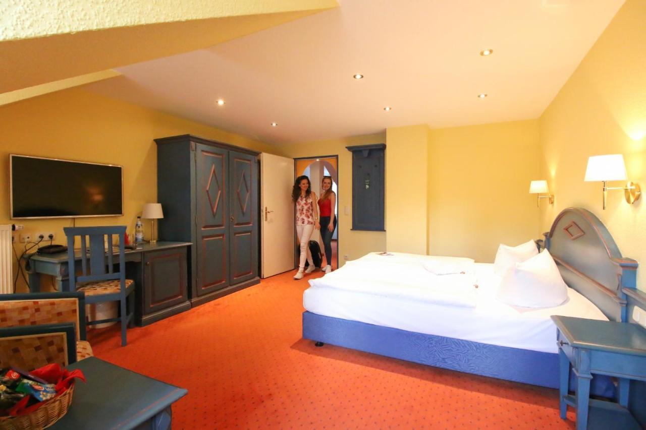 Hotel Erbgericht Buntes Haus Seiffen Esterno foto